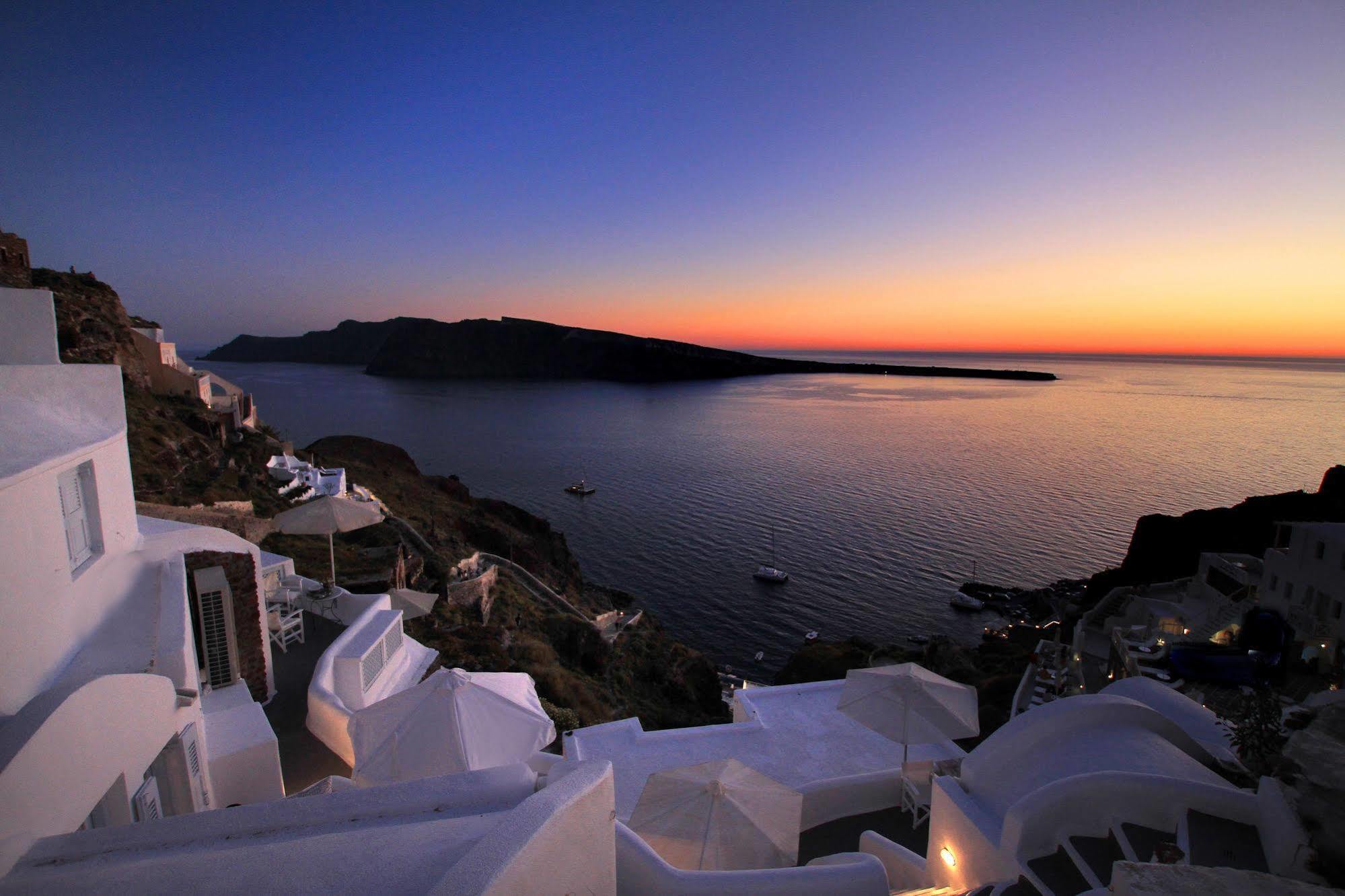 Finesse Suites Oia  Bagian luar foto
