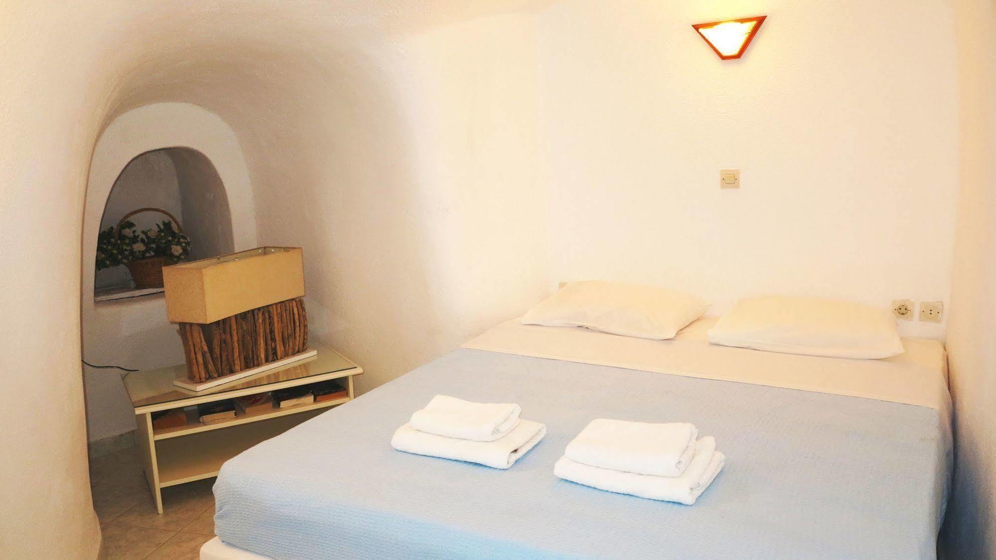 Finesse Suites Oia  Bagian luar foto