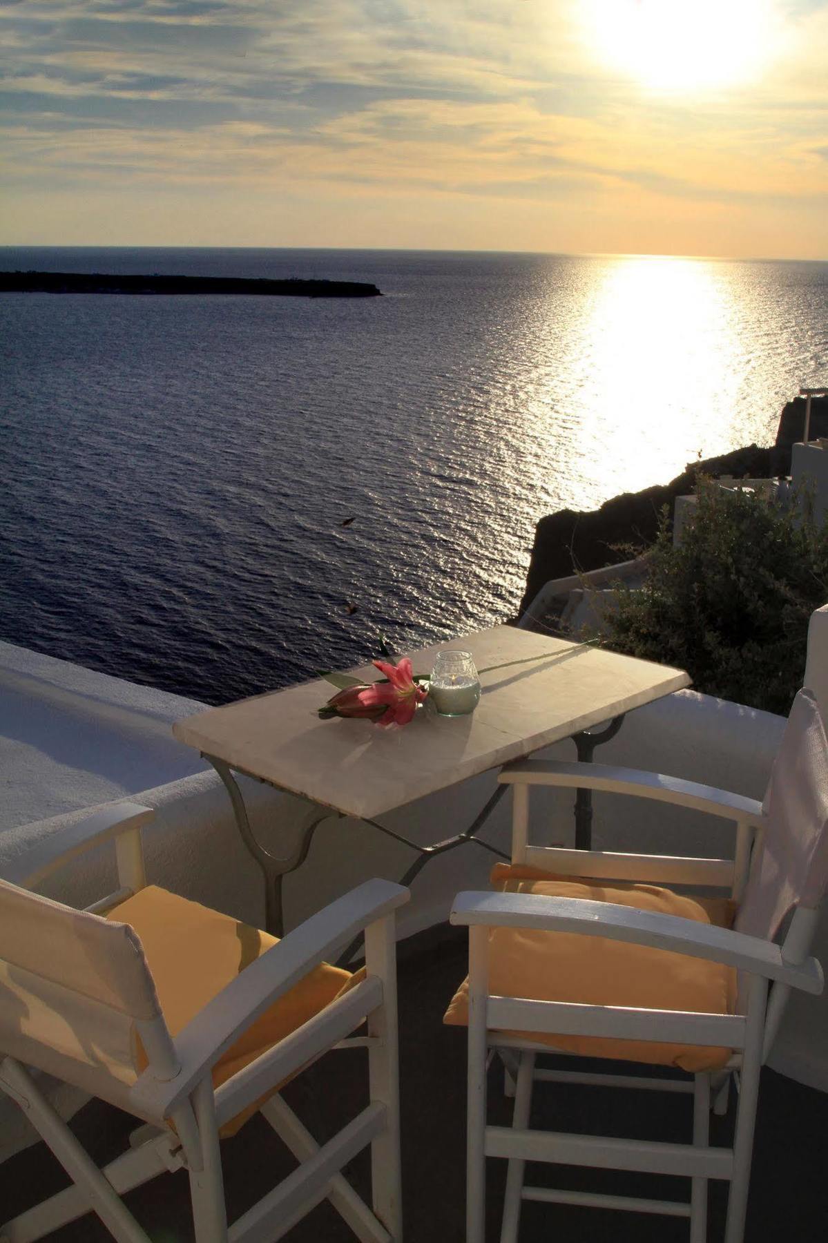 Finesse Suites Oia  Bagian luar foto